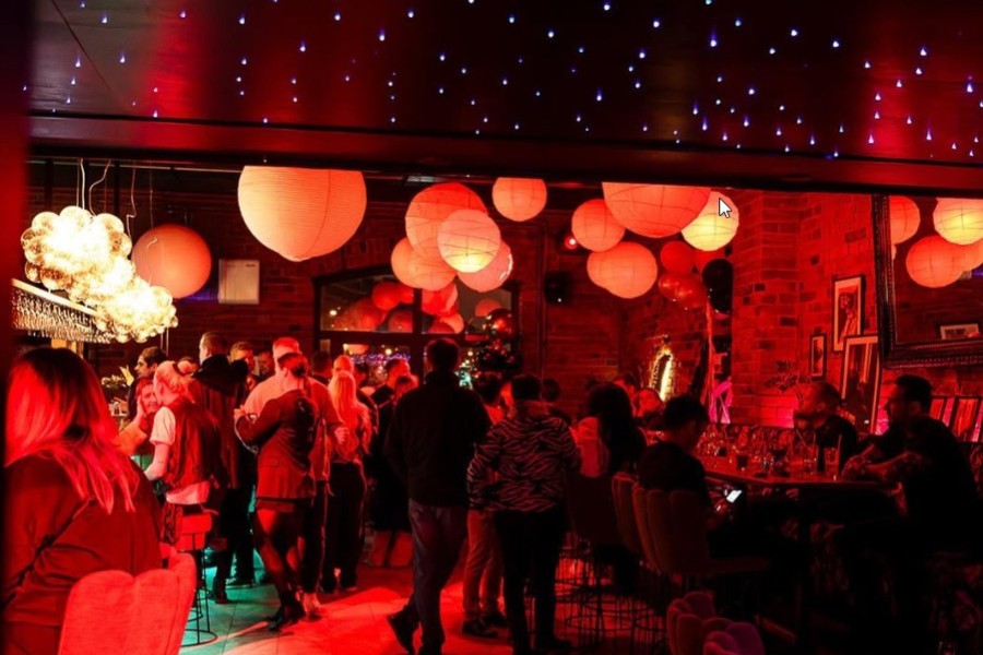 Sinkkubileet Velvet Barissa